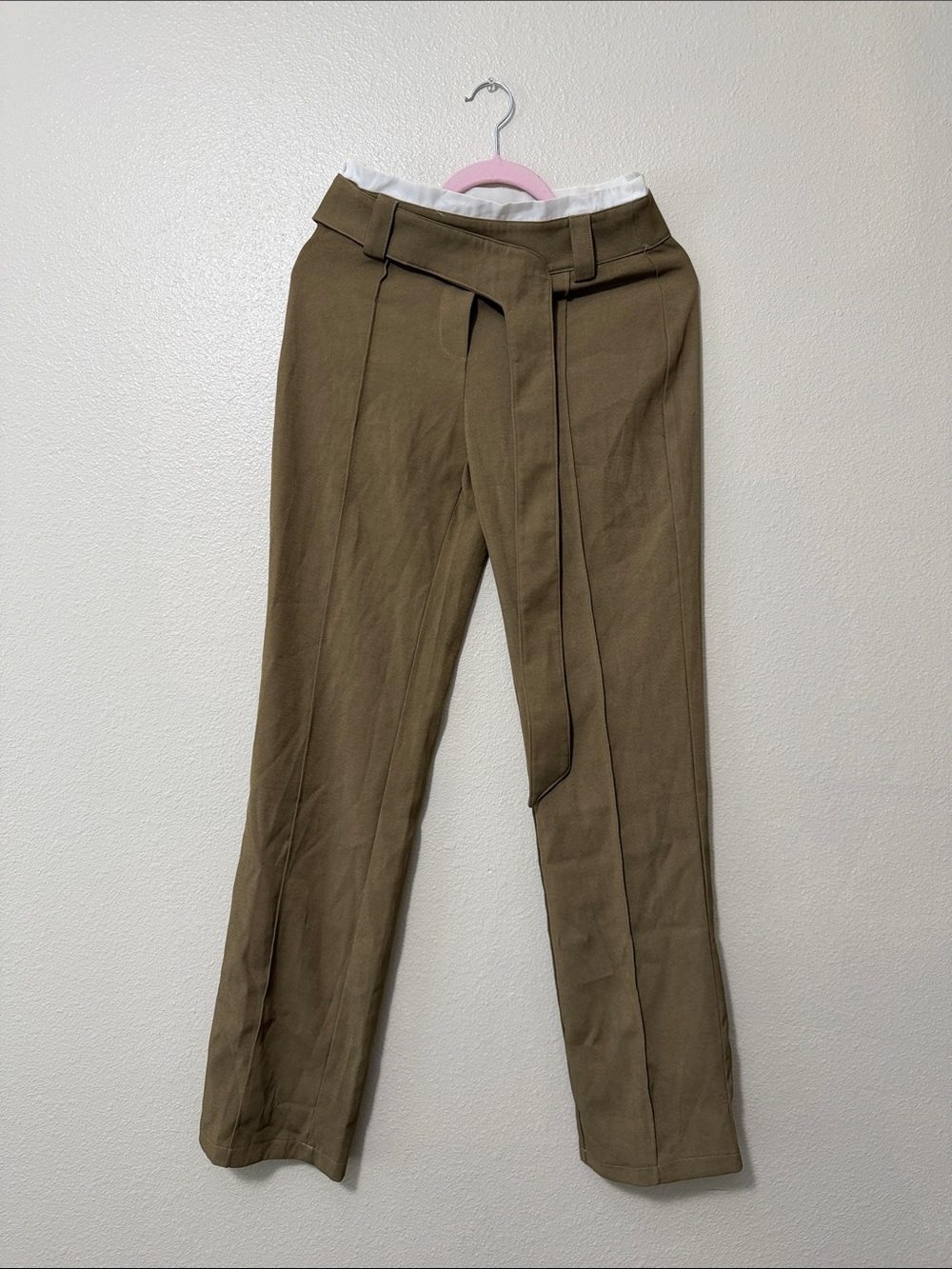 PrettyLittleThing Olive Belted Tailored Trousers